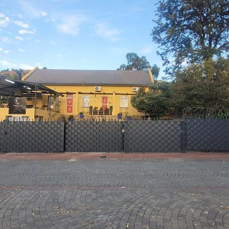 Cobblestone Court Hotel โคลส์เบิร์ก ภายนอก รูปภาพ